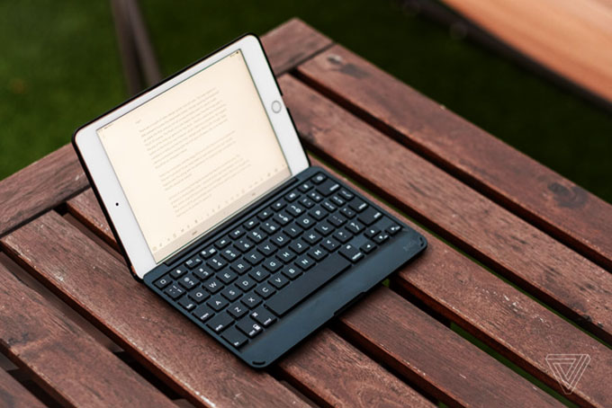  Bàn phím Folio dành cho iPad mini khiến nó trông như một chiếc laptop nhỏ gọn thực sự