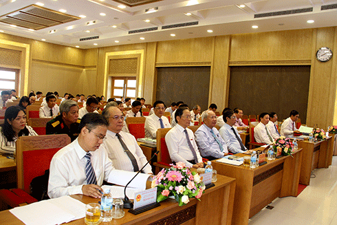Các vị đại biểu về tham dự Kỳ họp