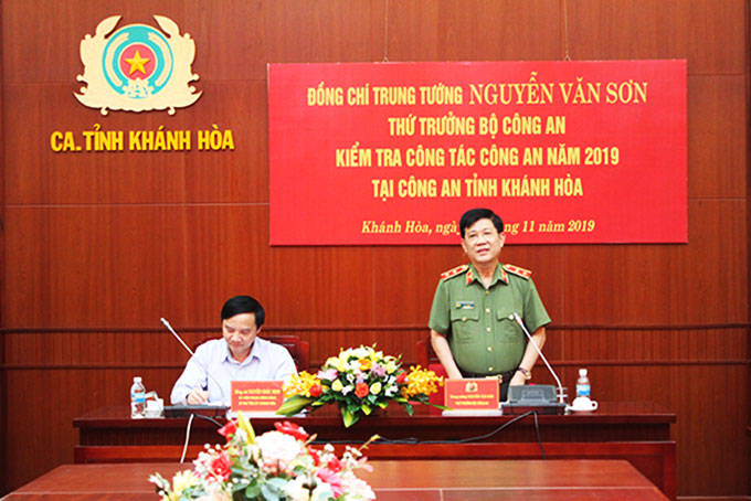 : Thứ trưởng Nguyễn Văn Sơn chỉ đạo tại buổi làm việc.