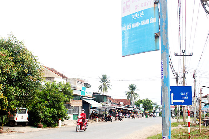 Người dân nhiều xã ở huyện Khánh Vĩnh và Diên Khánh  mong tuyến xe buýt số 8 mở lại.