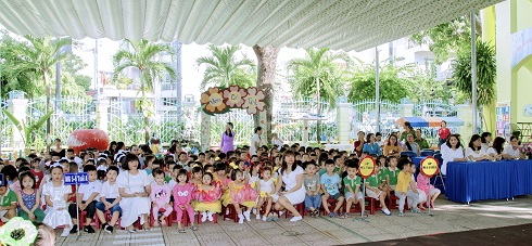 Trường Mầm non 3-2 tổ chức ngày hội "Cô giáo như mẹ hiền"