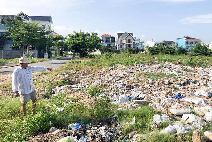 Khu đô thị mới Phước Long A: Ô nhiễm vì xà bần, rác thải