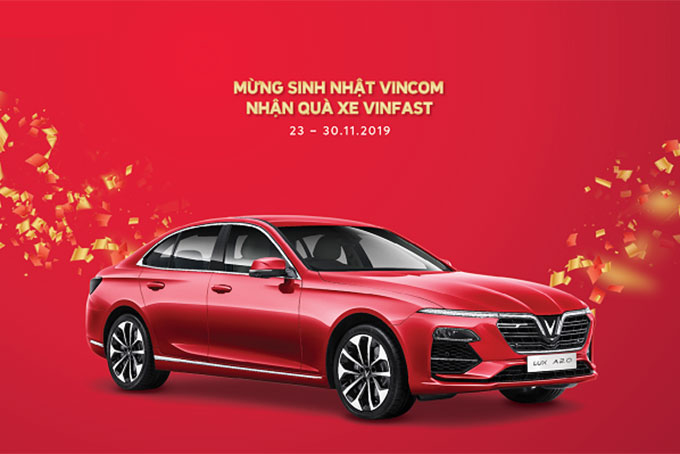  Chiếc sedan 5 chỗ mang thương hiệu xe Việt VinFast Lux A2.0 với thiết kế thời thượng và hiện đại là món quà tri ân đặc biệt Vincom dành tặng khách hàng nhân kỷ niệm 15 năm thành lập.