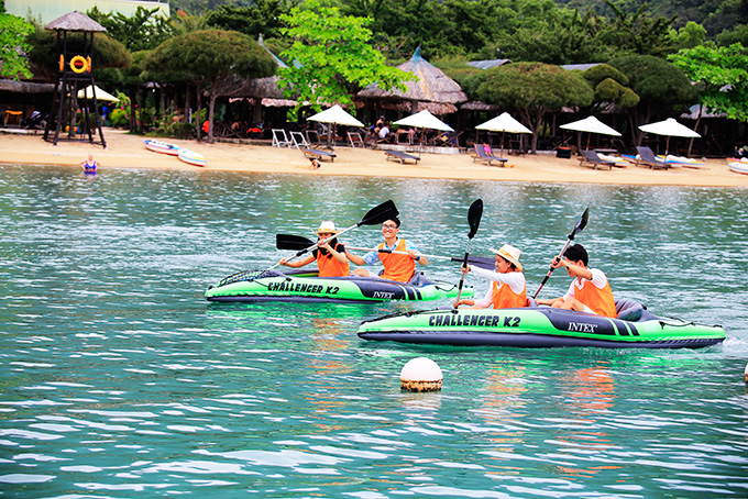 11 tháng, đón hơn 6,5 triệu lượt khách