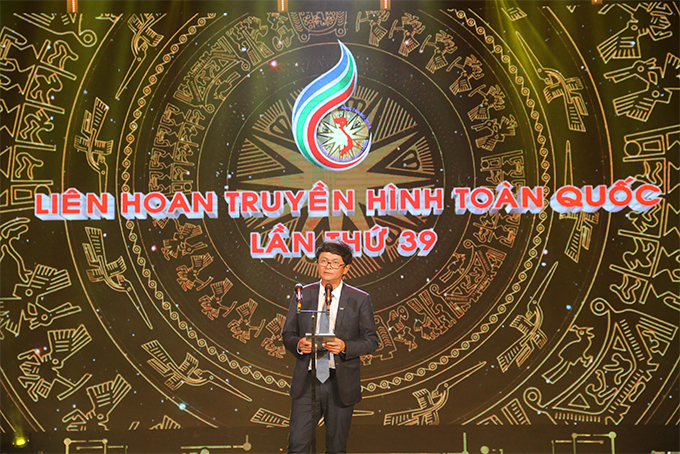 Ông Trần Bình Minh phát biểu tổng kết Liên hoan. 