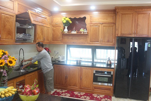 Một căn bếp hiện đại, đầy đủ tiện nghi vừa được Khang Nguyễn thi công cho khách hàng tại khu đô thị Hà Quang 1 (Nha Trang).