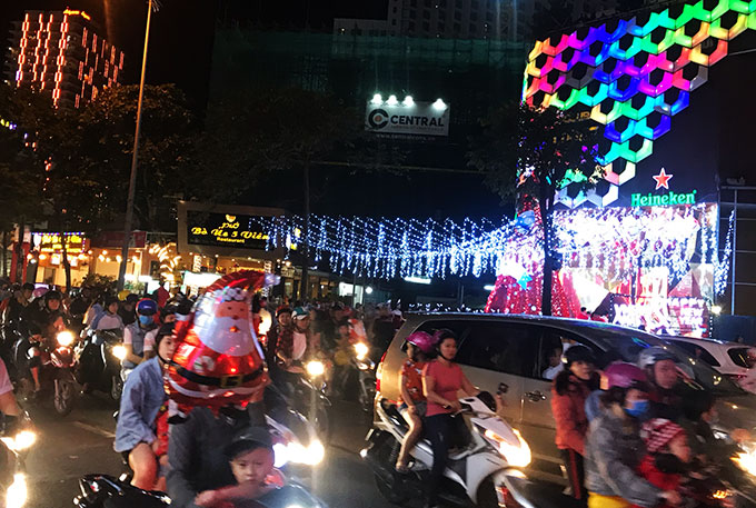 Sắc màu đêm Noel