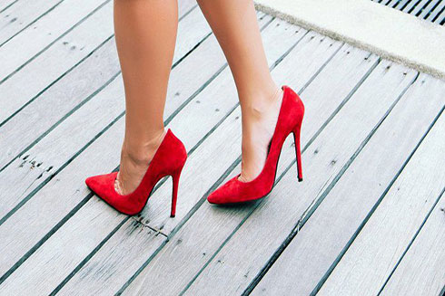 3 bộ phận cùng chịu đau đớn khi bạn đeo giày cao gót