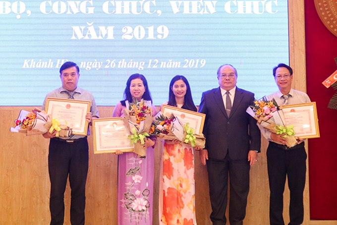 Văn phòng UBND tỉnh: Tổ chức hội nghị cán bộ, công chức, viên chức năm 2019