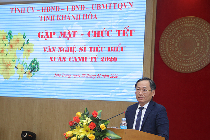 Ông Nguyễn Đắc Tài phát biểu tại buổi gặp mặt. 