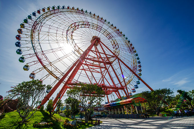 Vòng quay Vinpearl Sky Wheel (Nha Trang)  được xác nhận kỷ lục Vòng quay mặt trời lớn nhất thế giới năm 2017.