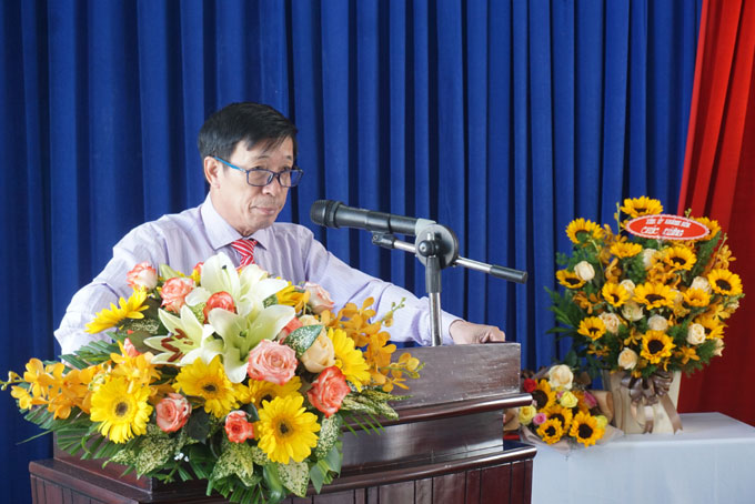 Ông Lương Kiên Định - Tỉnh ủy viên, Bí thư Đảng ủy Khối các cơ quan tỉnh phát biểu chỉ đạo đại hội.