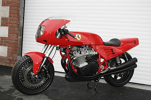 Mẫu môtô duy nhất được Ferrari chấp thuận cho chế tạo với logo của hãng. Ảnh: Bonhams
