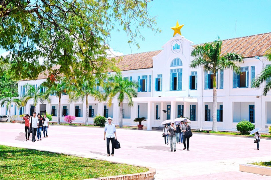 Trường Đại học Nha Trang. 