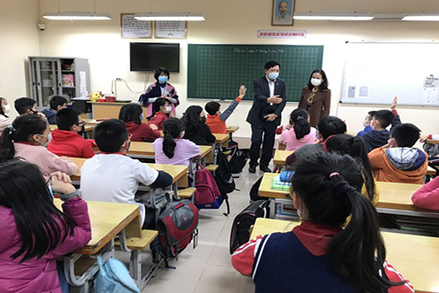 Học sinh có phải đeo khẩu trang ở trường khi đi học trở lại?