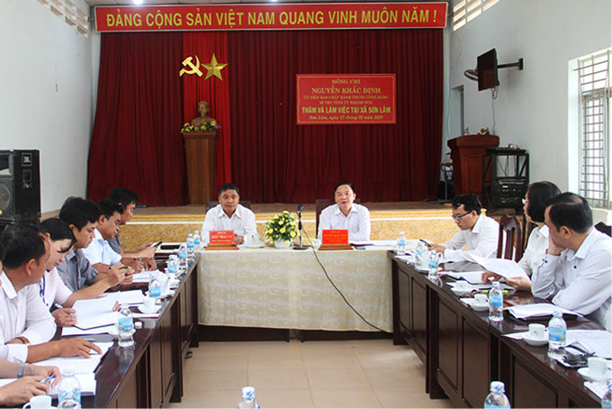 Bí thư Tỉnh ủy Nguyễn Khắc Định phát biểu tại buổi làm việc. 