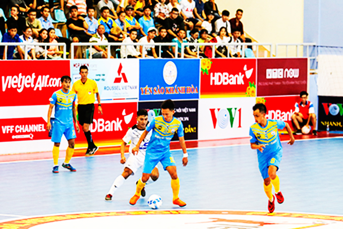 Các đội bóng tranh tài giải vô địch quốc gia 2019 tại Nha Trang. 