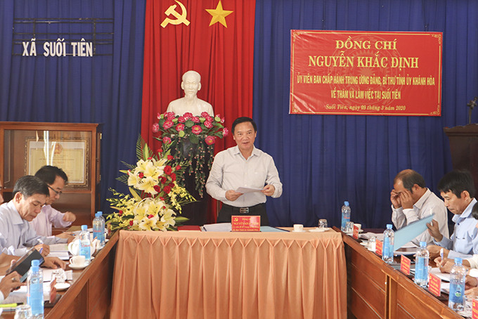 Ông Nguyễn Khắc Định chỉ đạo tại buổi làm việc. 