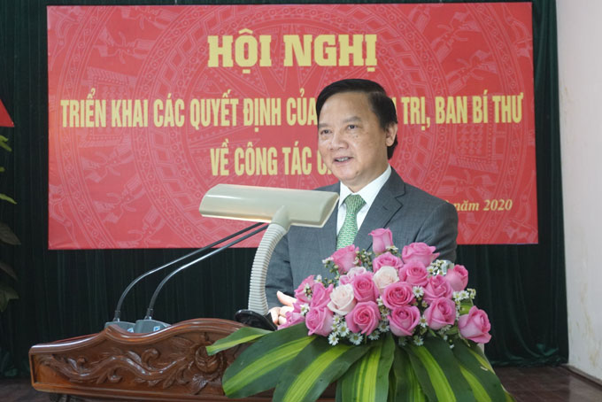 Ông Nguyễn Khắc Định phát biểu giao nhiệm vụ.