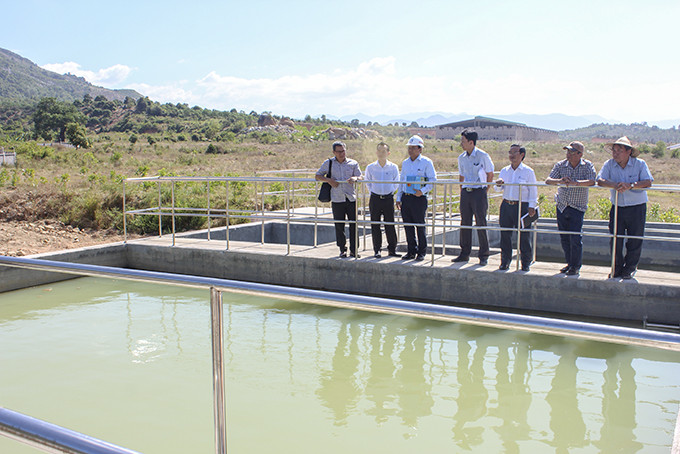 Lãnh đạo tỉnh kiểm tra hệ thống xử lý nước thải tại Cụm Công nghiệp Trảng É.