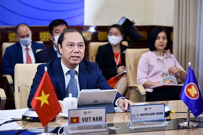 Đoàn Việt Nam dự Hội nghị tại đầu cầu Hà Nội. Ảnh: BNG cung cấp
