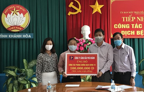 Công đoàn Công ty Xăng dầu Phú Khánh ủng hộ 100 triệu đồng
