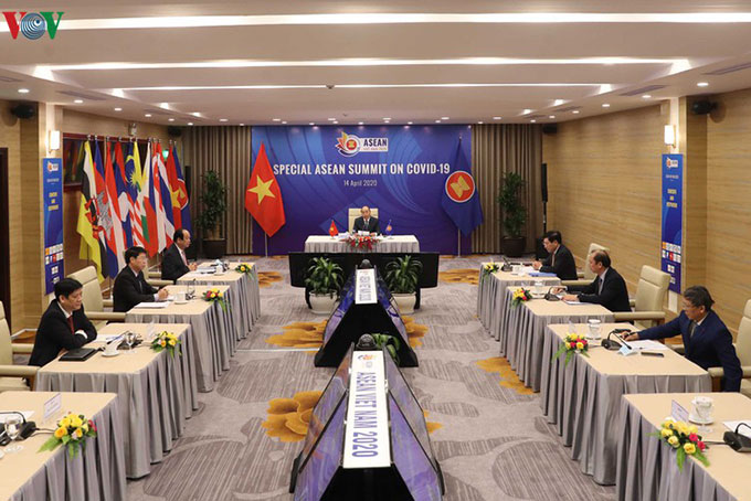 Thủ tướng Nguyễn Xuân Phúc chủ trì Hội nghị Cấp cao đặc biệt ASEAN.