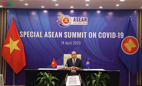 Thủ tướng Nguyễn Xuân Phúc phát biểu tại Hội nghị Cấp cao ASEAN.