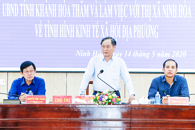 Ong Nguyễn Đắc Tài phát biểu chỉ đạo tại buổi làm việc.