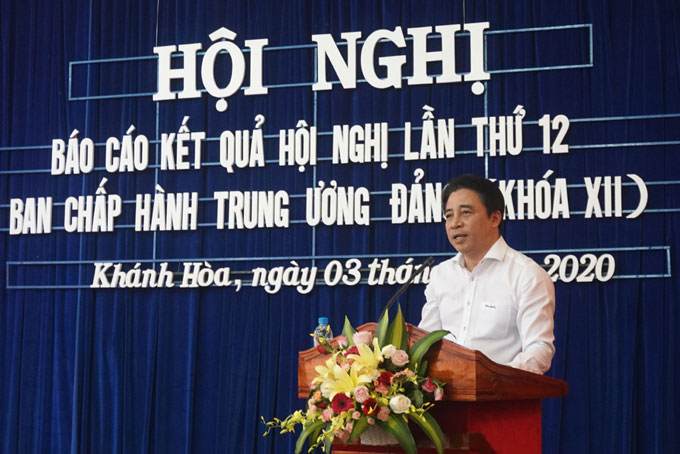 Ông Nguyễn Khắc Toàn báo cáo kết quả Hội nghị Trung ương 12.