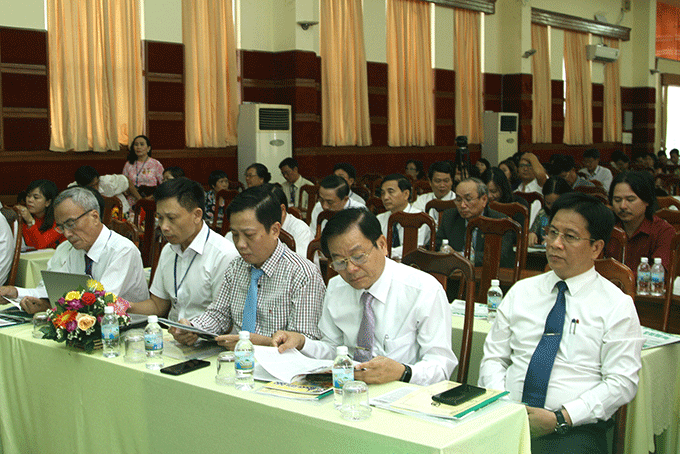 Lãnh đạo tỉnh Khánh Hòa và Hội Nhà báo Việt Nam tham dự đại hội. 