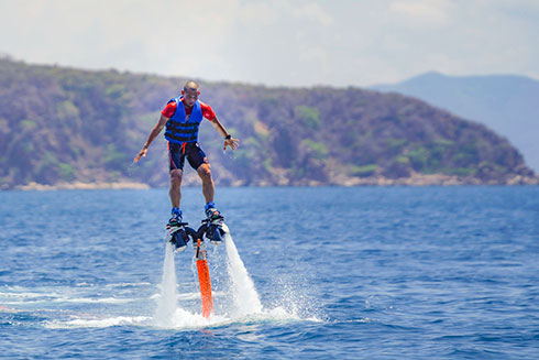 Trải nghiệm Flyboard cùng với team Eagle Camp