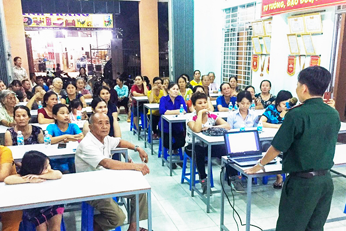 Đồn Biên phòng Cam Ranh: Tuyên truyền pháp luật tại phường Cam Lợi, Cam Linh