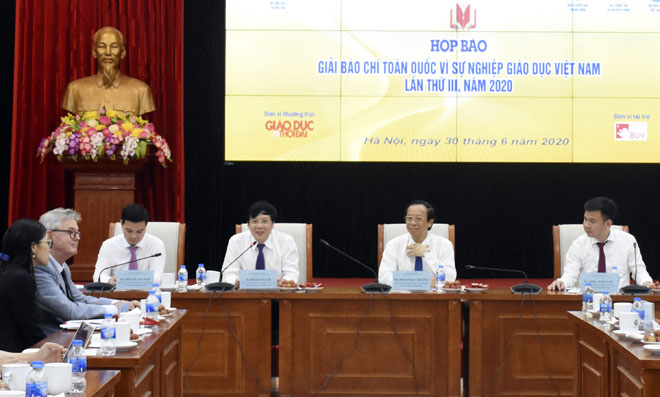 Quang cảnh cuộc họp báo về Giải báo chí toàn quốc  "Vì sự nghiệp giáo dục Việt Nam ".