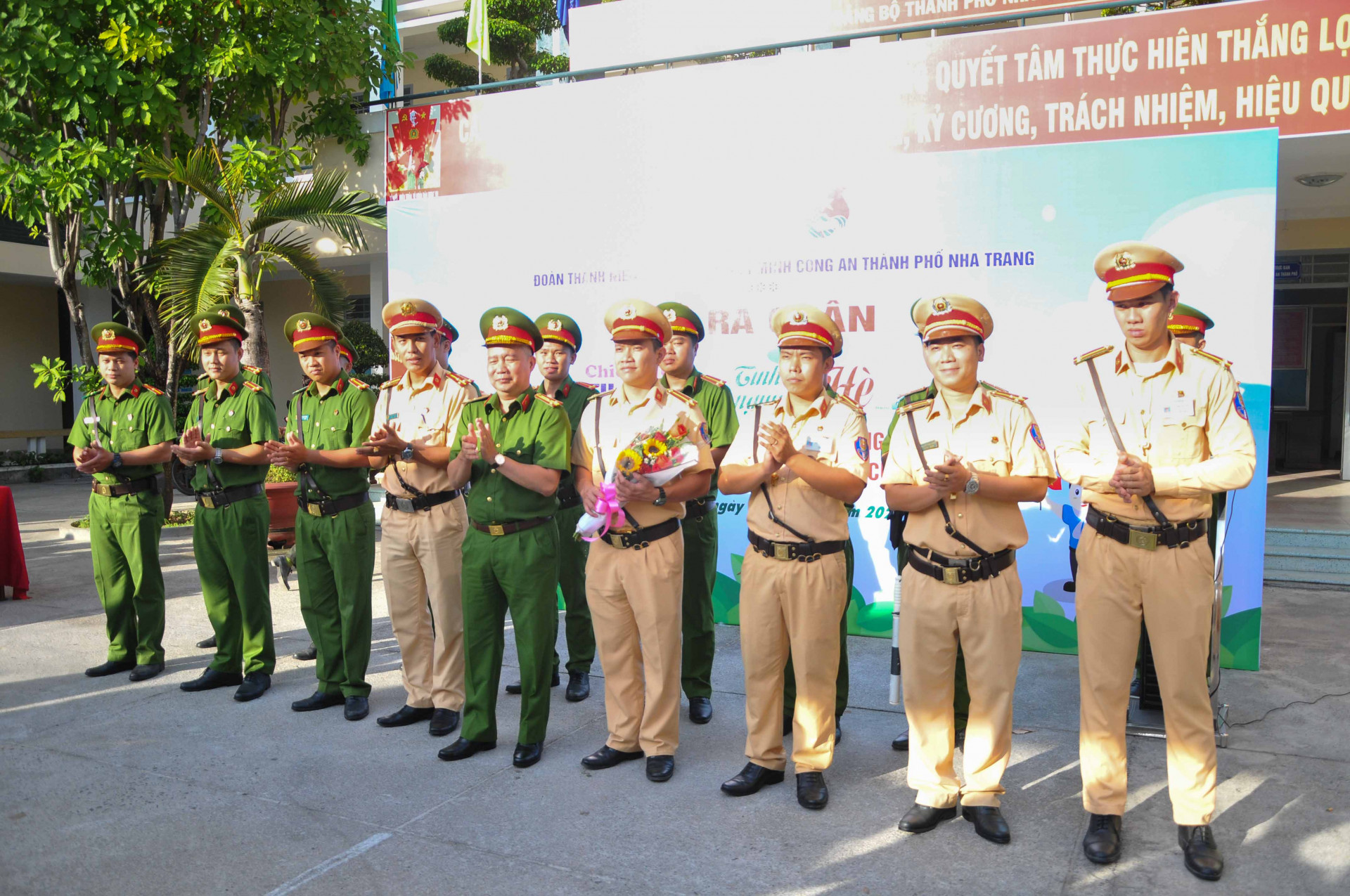 Trong suốt chiến dịch, lực lượng đoàn viên, thanh niên CATP Nha Trang sẽ tăng cường tuần tra kiểm soát, đảm bảo an ninh trật tự trên các địa bàn trọng điểm