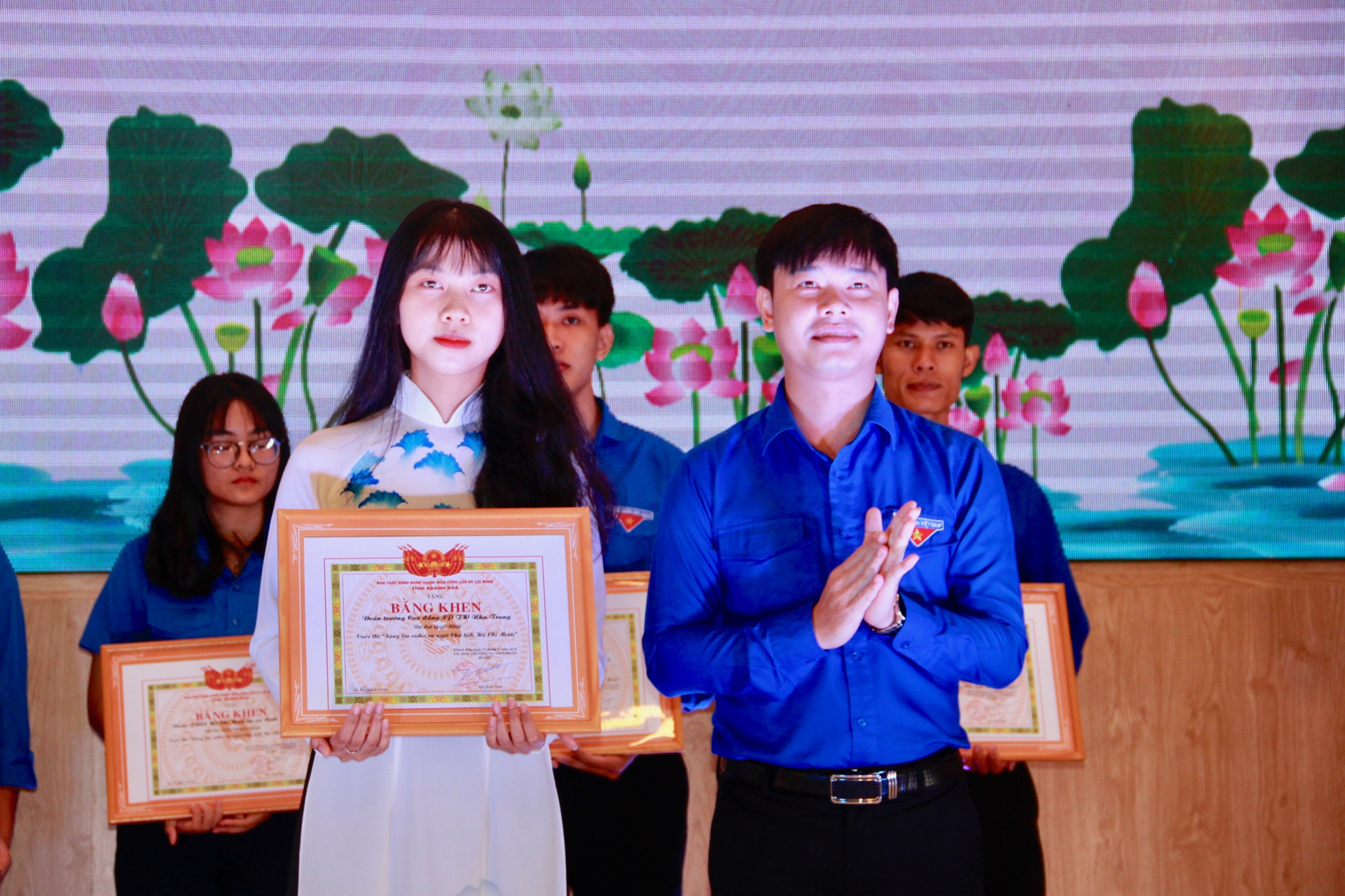 Đoàn trường Cao đẳng Sư phạm Trung ương Nha Trang giải nhất toàn đoàn Cuộc thi sáng tác video ca ngợi chủ tịch Hồ Chí Minh