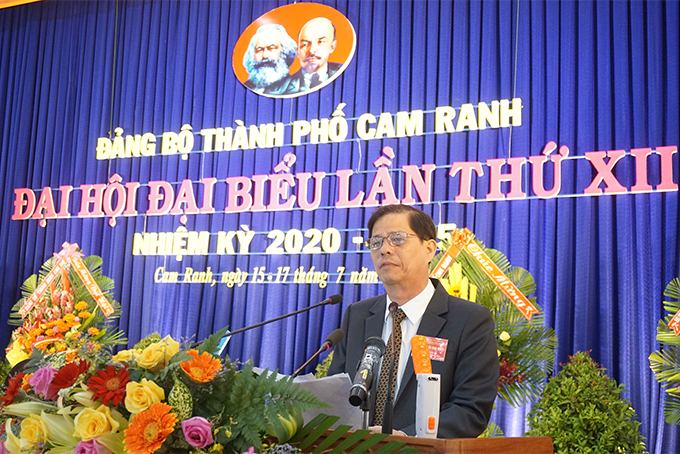 Ông Nguyễn Tấn Tuân phát biểu chỉ đạo đại hội