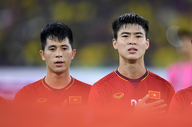 Đình Trọng và Duy Mạnh có khả năng tham dự AFF Cup khi có còn đến 8 tháng để hồi phục và lấy lại phong độ.