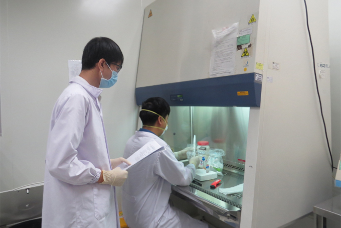 Thực hiện xét nghiệm Sars-CoV-2 tại Viện Pasteur Nha Trang