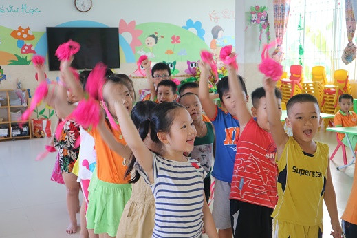 Các bé Trường Mầm non Họa Mi Nha Trang trong ngày đầu đi học trở lại sau dịch Covid-19 vào tháng 5-2020.