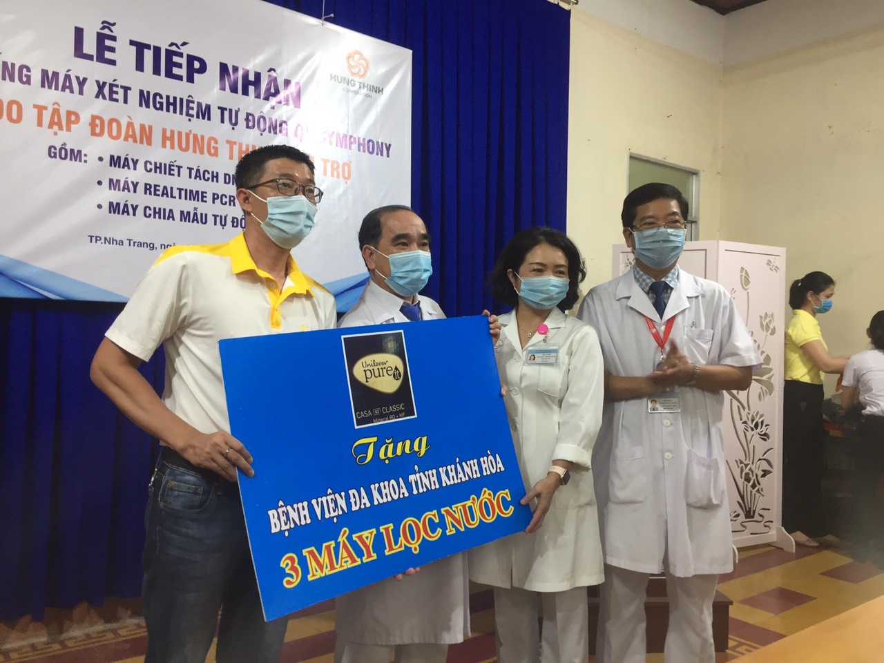 Bệnh viện Đa khoa tỉnh Khánh Hoà tiếp nhận 3 máy lọc nước