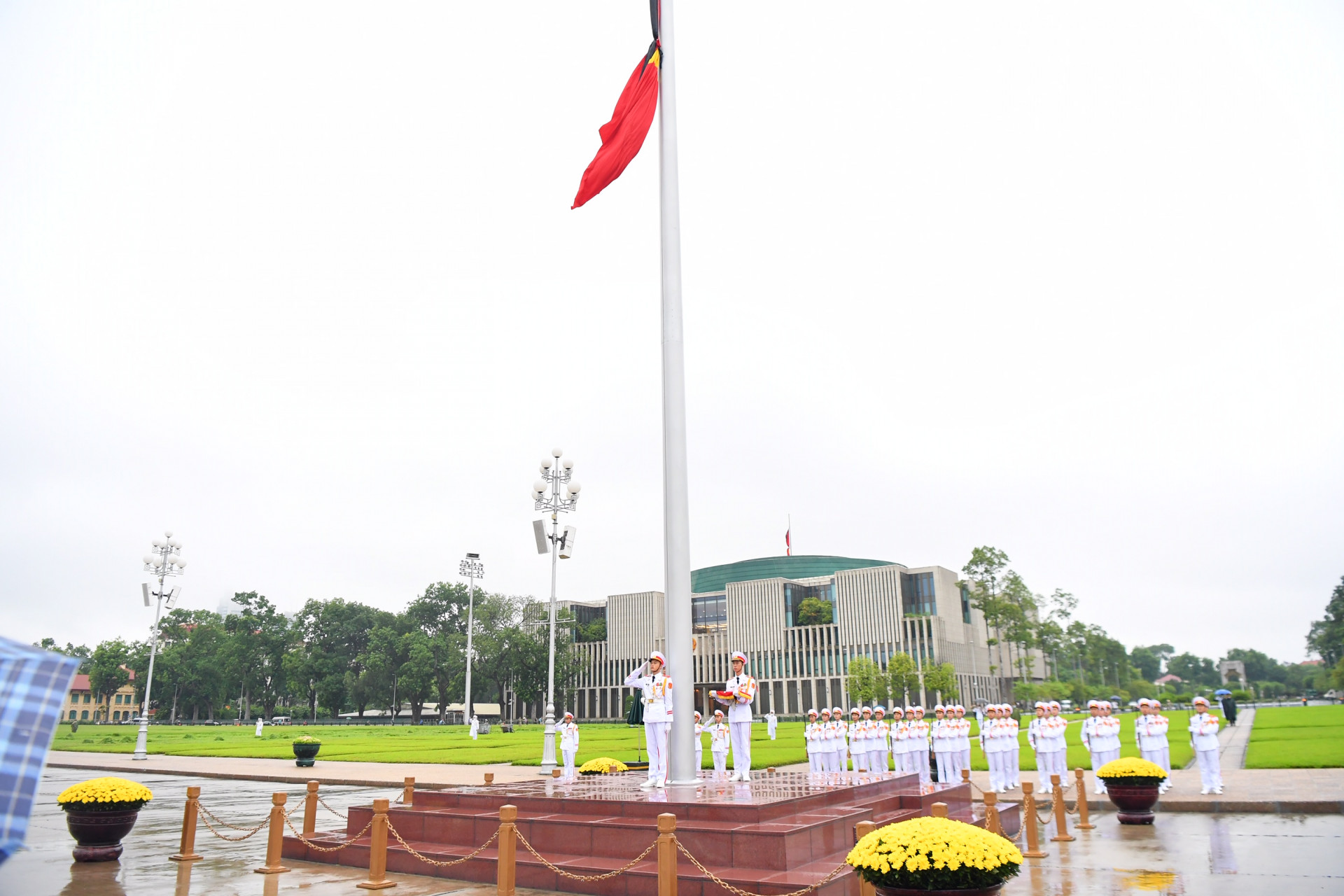 Linh cữu nguyên Tổng Bí thư Lê Khả Phiêu được quàn tại Nhà tang lễ quốc gia, số 5 Trần Thánh Tông, Hà Nội. Ảnh: VGP/Đoàn Bắc