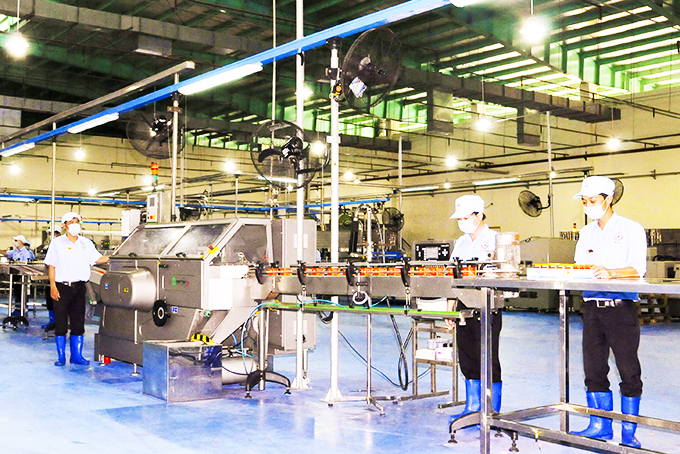 Vượt qua "vòng xoáy Covid"