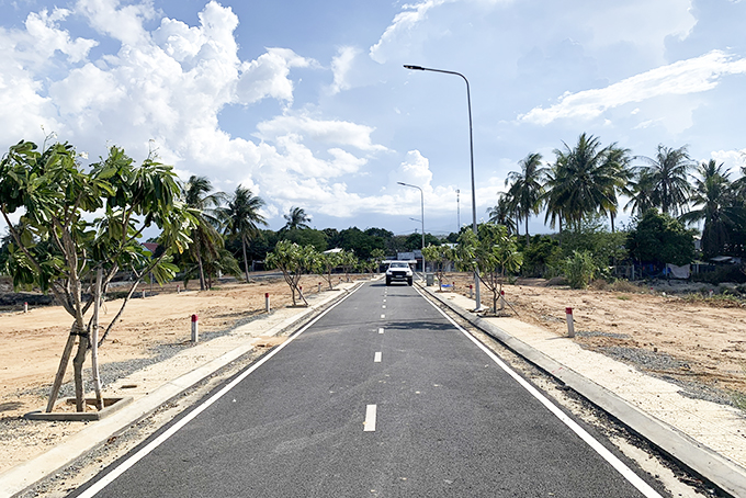Cam Lâm: Giải quyết các hồ sơ chuyển mục đích sử dụng đất, tách thửa phân lô trên địa bàn