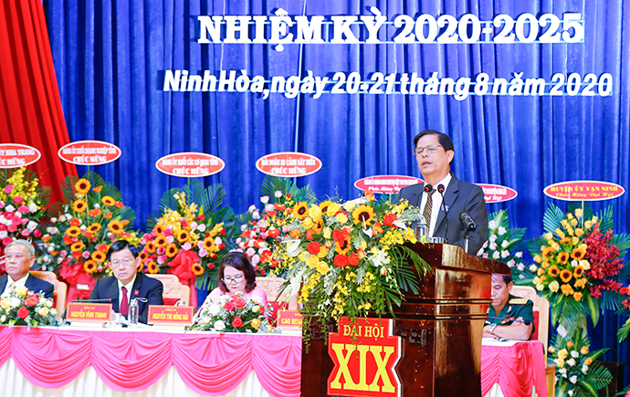 Ông Nguyễn Tấn Tuân phát biểu chỉ đạo Đại hội