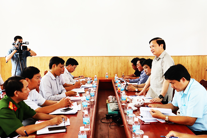 Bí thư Tỉnh ủy Nguyễn Khắc Định làm việc với các địa phương