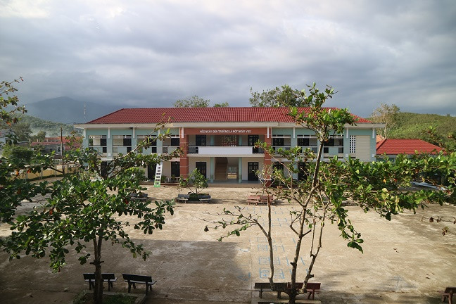 Một trường học trên địa bàn huyện Khánh Vĩnh. 