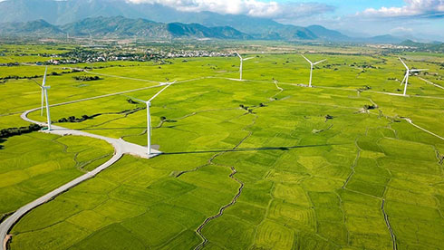 Ninh Thuận đã tăng tốc thành trung tâm năng lượng tái tạo lớn nhất cả nước.