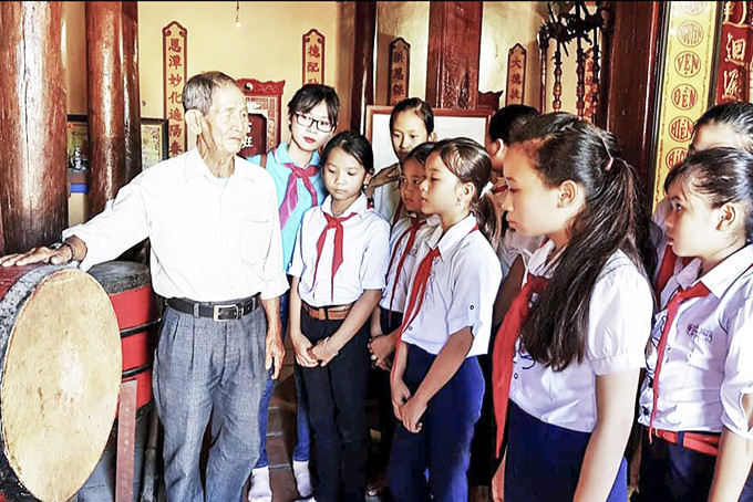 Giáo dục truyền thống cách mạng, lịch sử, văn hóa  cho học sinh huyện Vạn Ninh.  