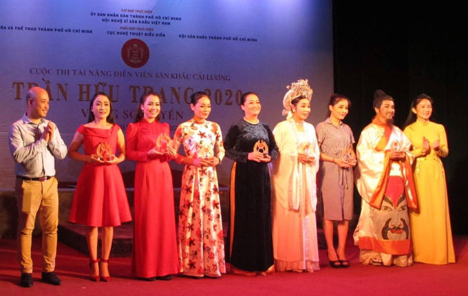 Các nghệ sĩ tham gia cuộc thi  "Tài năng diễn viên sân khấu cải lương Trần Hữu Trang - năm 2020 ".